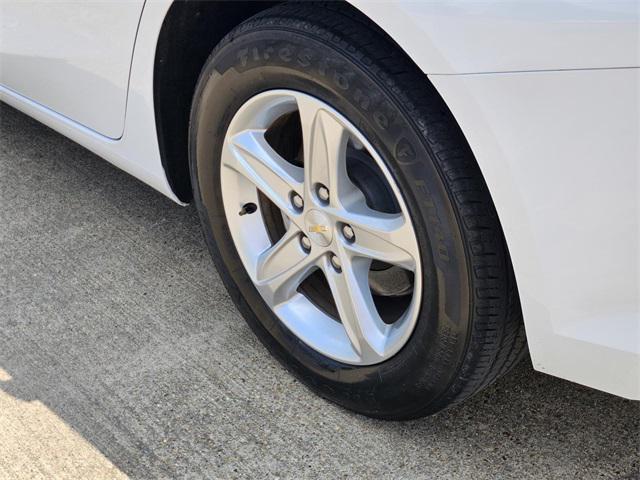used 2024 Chevrolet Malibu car, priced at $16,999