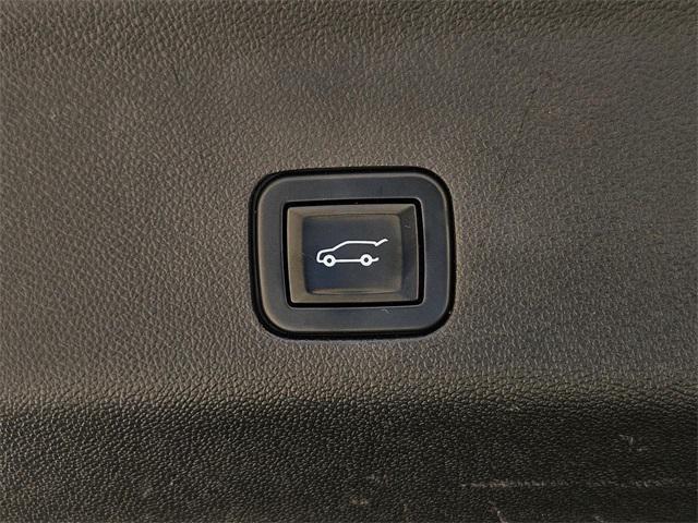 used 2021 GMC Yukon car, priced at $52,365