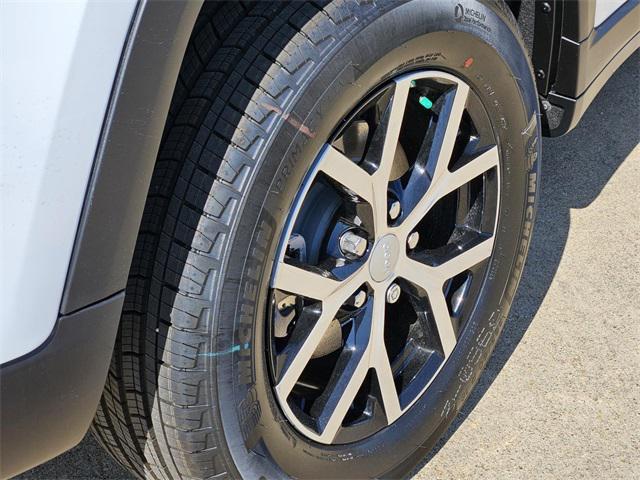 new 2025 Jeep Grand Cherokee car, priced at $46,840