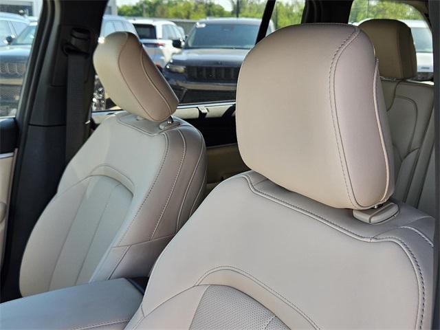 new 2025 Jeep Grand Cherokee car, priced at $46,840