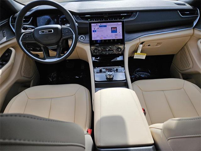 new 2025 Jeep Grand Cherokee car, priced at $40,881