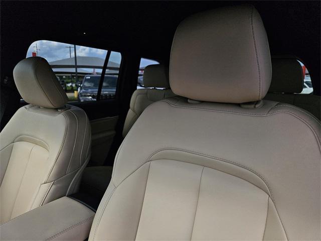 new 2025 Jeep Grand Cherokee car, priced at $40,881