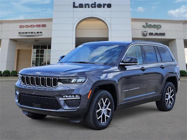 new 2025 Jeep Grand Cherokee car, priced at $40,881