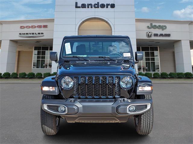 new 2023 Jeep Gladiator car, priced at $45,371