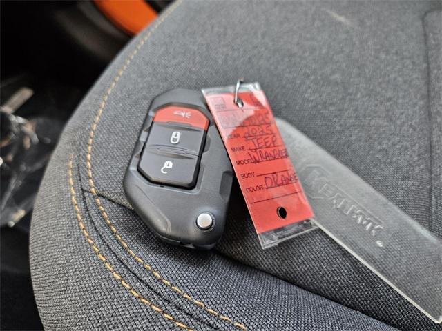 new 2025 Jeep Wrangler car, priced at $36,125
