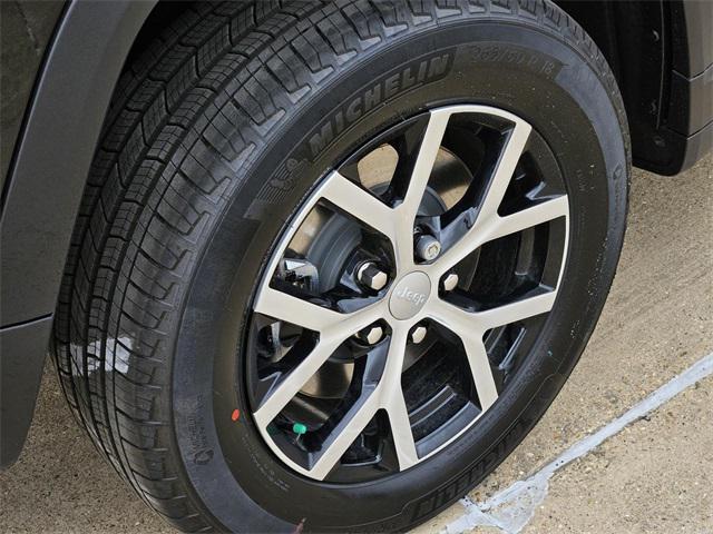 new 2025 Jeep Grand Cherokee L car, priced at $45,657
