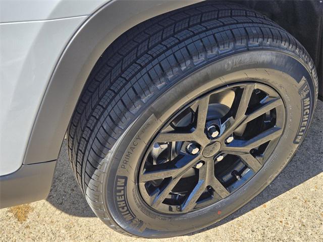 new 2025 Jeep Grand Cherokee L car