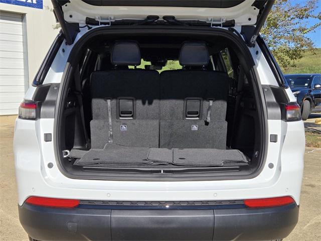 new 2025 Jeep Grand Cherokee L car