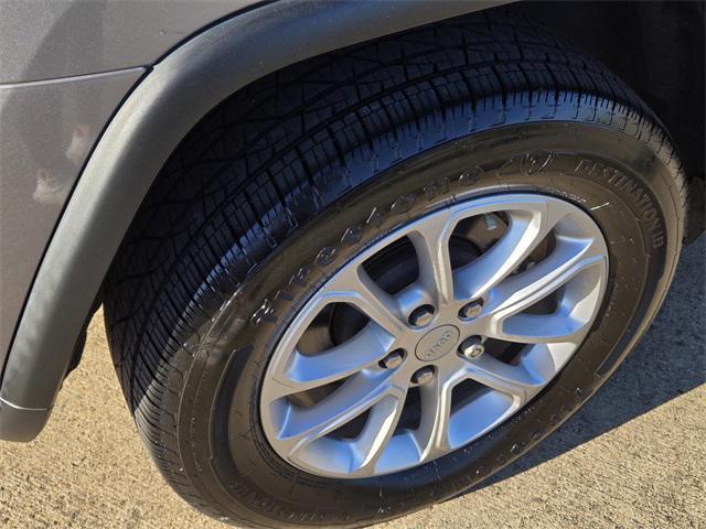 used 2021 Jeep Grand Cherokee car, priced at $19,599