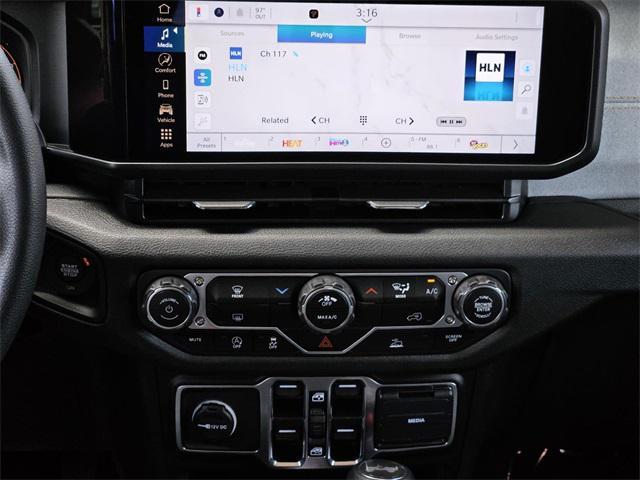 new 2025 Jeep Wrangler car, priced at $40,645