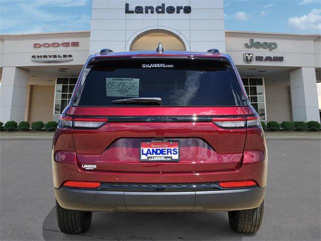new 2025 Jeep Grand Cherokee car, priced at $40,780