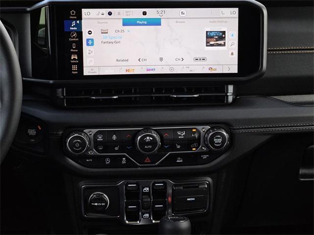 new 2025 Jeep Gladiator car, priced at $44,407