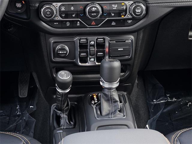 new 2025 Jeep Gladiator car, priced at $44,407