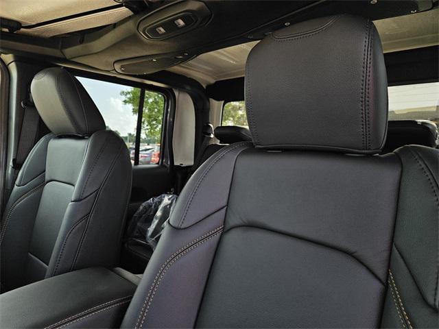 new 2025 Jeep Gladiator car, priced at $44,407