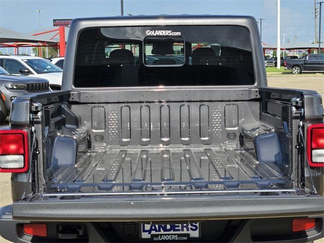 new 2025 Jeep Gladiator car, priced at $44,407