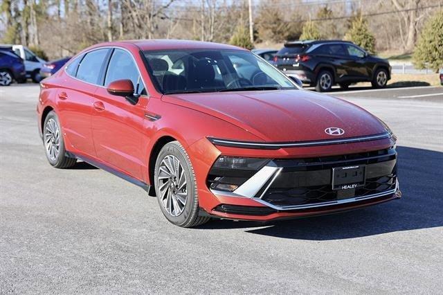 used 2024 Hyundai Sonata Hybrid car, priced at $26,500