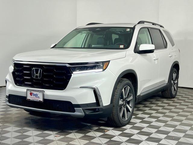 new 2025 Honda Pilot car, priced at $51,150