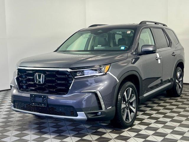 new 2025 Honda Pilot car, priced at $50,830