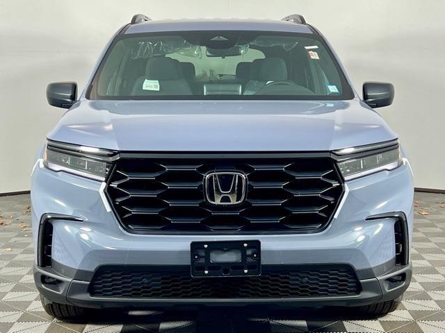 new 2025 Honda Pilot car, priced at $42,900