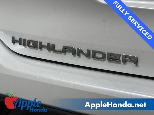 used 2022 Toyota Highlander Hybrid car, priced at $34,335