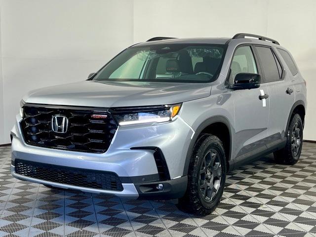 new 2025 Honda Pilot car, priced at $50,780