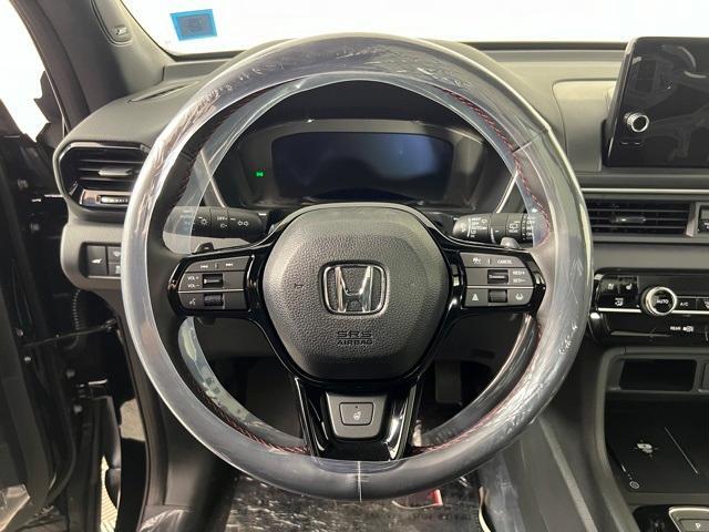new 2025 Honda Pilot car, priced at $55,690