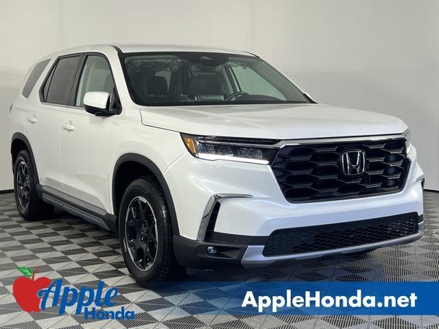 new 2025 Honda Pilot car, priced at $48,755