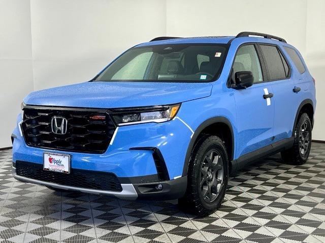 new 2025 Honda Pilot car, priced at $49,200