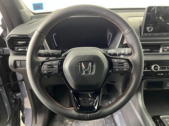 new 2025 Honda Pilot car, priced at $43,255