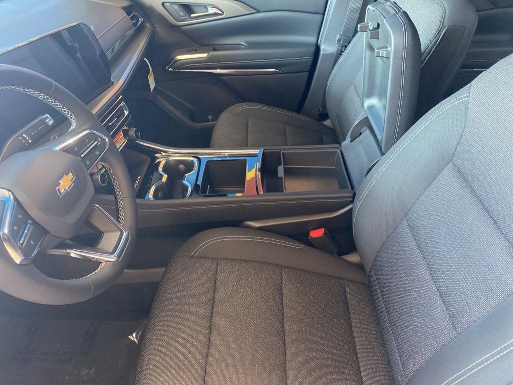 new 2026 Chevrolet Traverse car, priced at $43,582