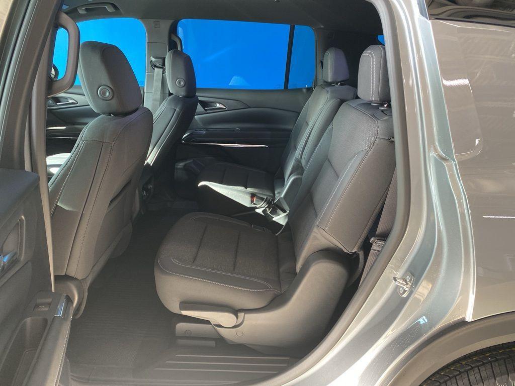 new 2026 Chevrolet Traverse car