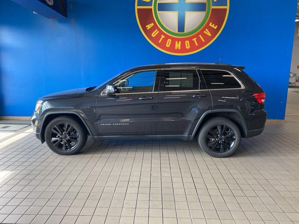 used 2012 Jeep Grand Cherokee car, priced at $10,997