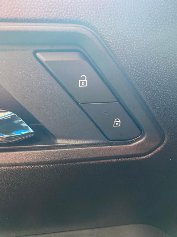 new 2025 Chevrolet Colorado car, priced at $38,565