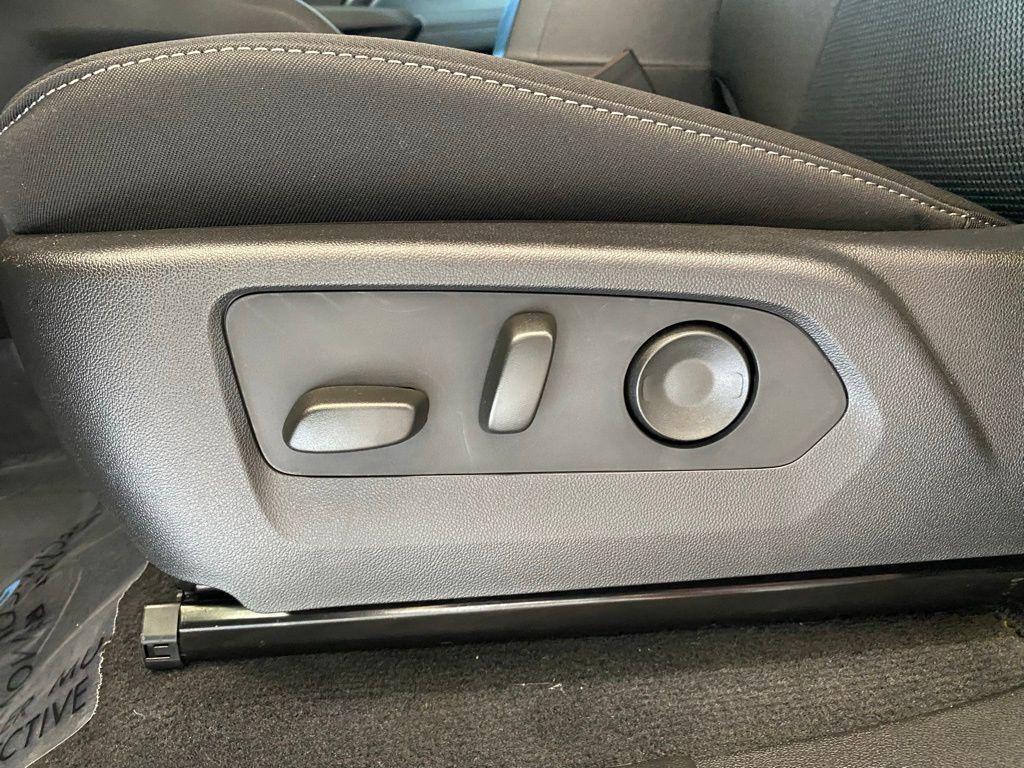 new 2025 Chevrolet Colorado car, priced at $38,565