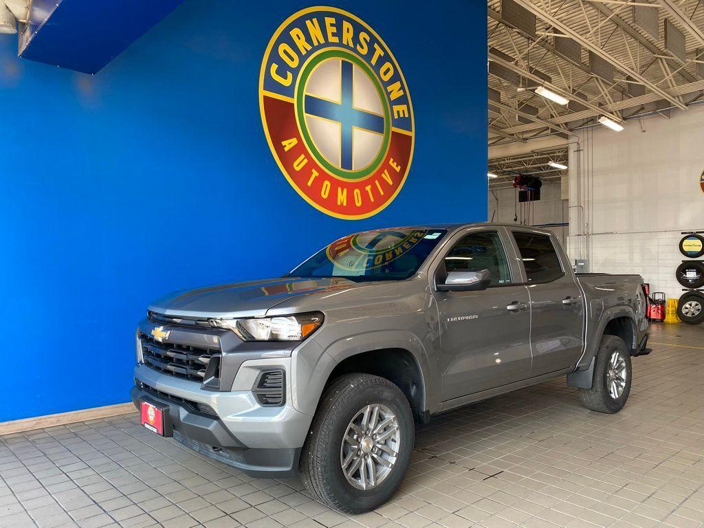 new 2025 Chevrolet Colorado car, priced at $38,565