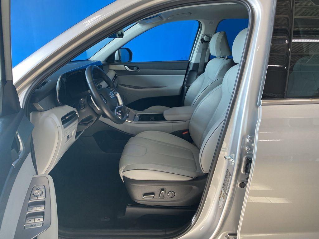 used 2025 Hyundai Palisade car, priced at $36,997