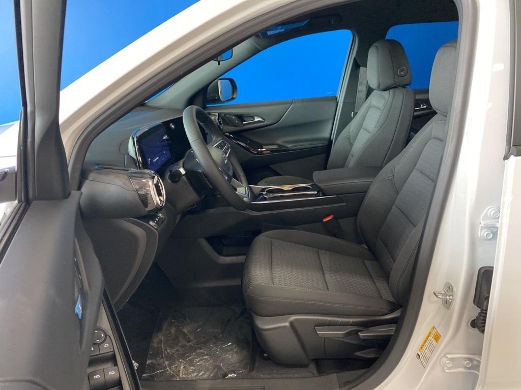 new 2025 Chevrolet Equinox car, priced at $31,140