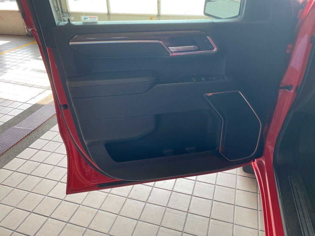 used 2025 Chevrolet Silverado 1500 car, priced at $42,996