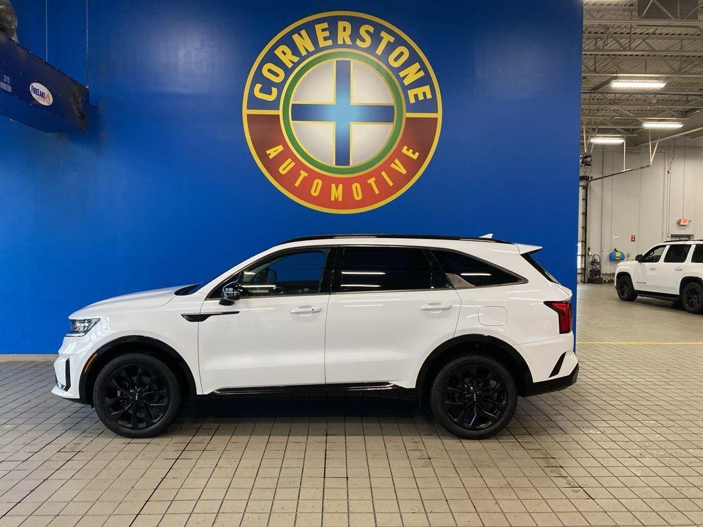 used 2022 Kia Sorento car, priced at $28,647