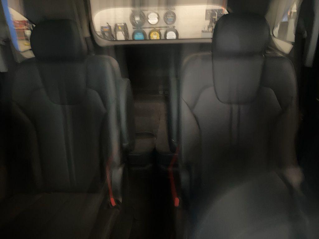 used 2022 Kia Sorento car, priced at $28,647