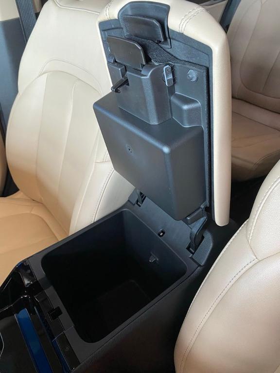 used 2021 Jeep Grand Cherokee L car, priced at $30,774