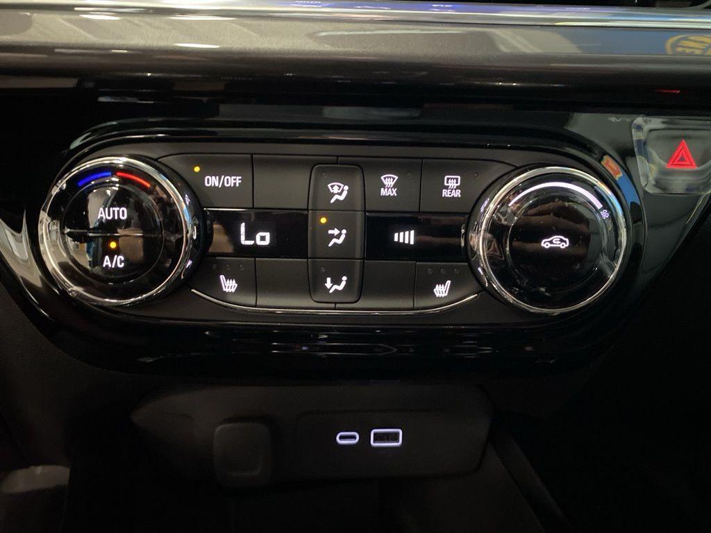 new 2025 Chevrolet Trax car, priced at $24,839