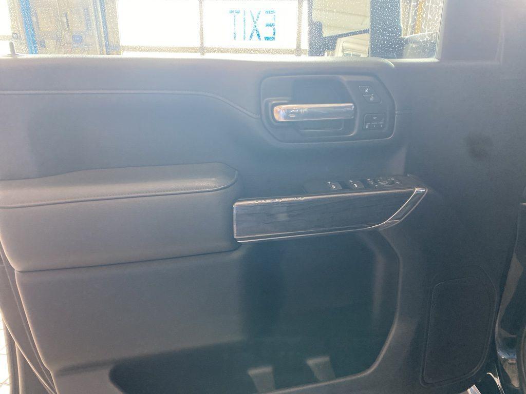 used 2021 Chevrolet Silverado 2500 car, priced at $42,999