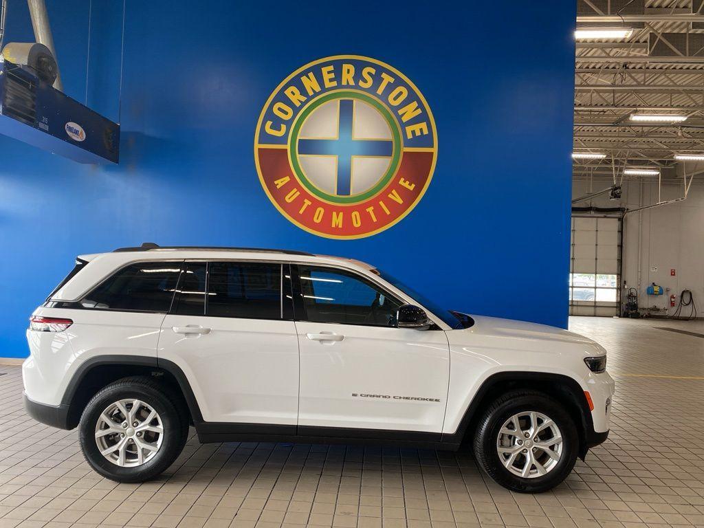used 2023 Jeep Grand Cherokee car, priced at $31,997