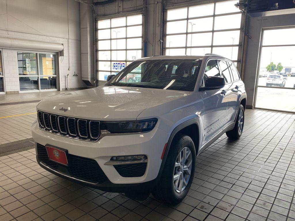 used 2023 Jeep Grand Cherokee car, priced at $31,997