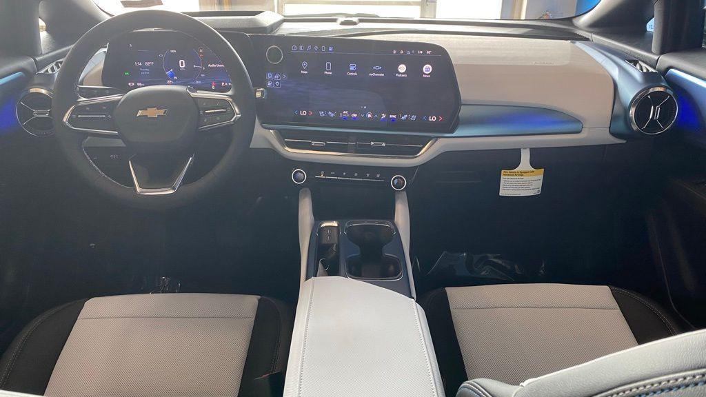 new 2025 Chevrolet Equinox EV car, priced at $43,883