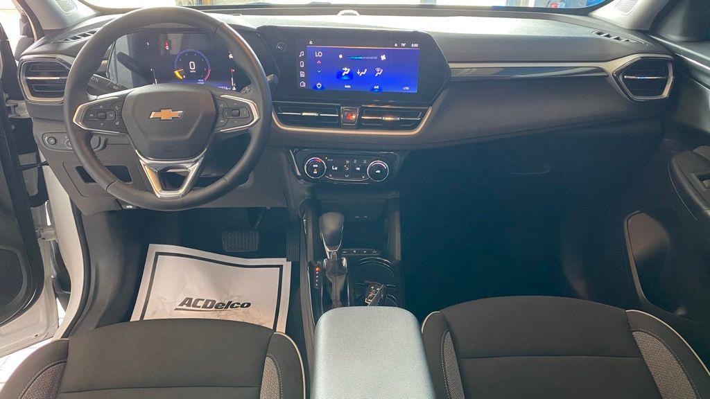 used 2025 Chevrolet TrailBlazer car, priced at $26,997