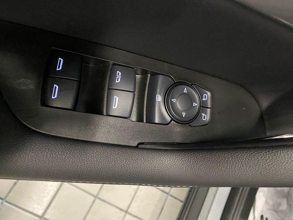 new 2025 Chevrolet Blazer car, priced at $39,975
