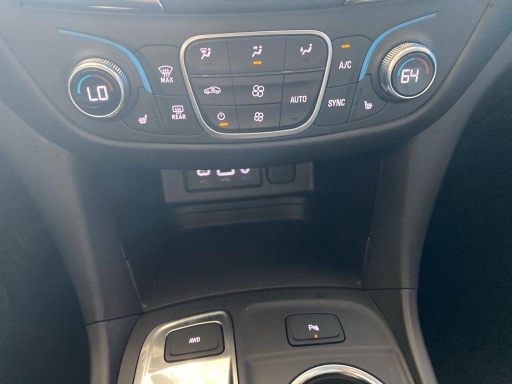 used 2024 Chevrolet Equinox car, priced at $22,987