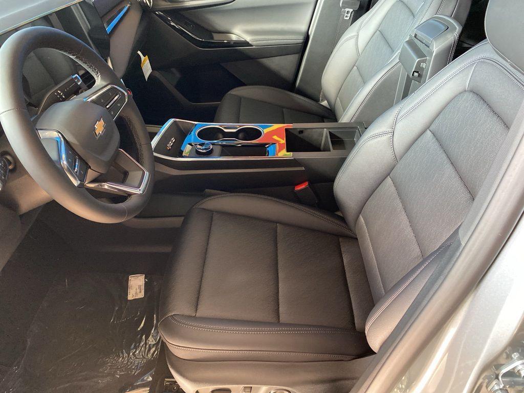 new 2026 Chevrolet Equinox car, priced at $31,867